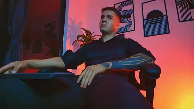 ALPHA DOMINUS  online show from April 2026 04:06:01 AM