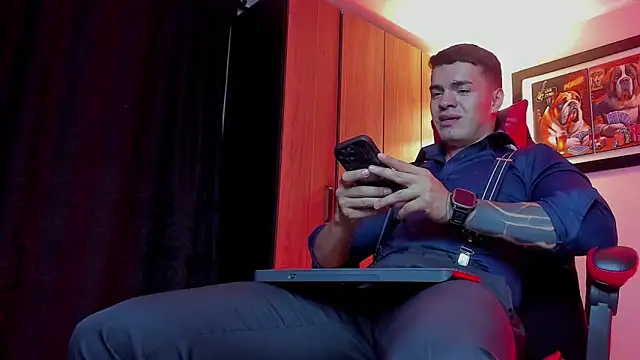 ALPHA DOMINUS  online show from December 2025 04:01:01 AM