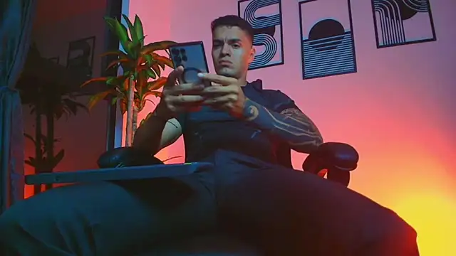 ALPHA DOMINUS  online show from March 2026 04:02:02 AM