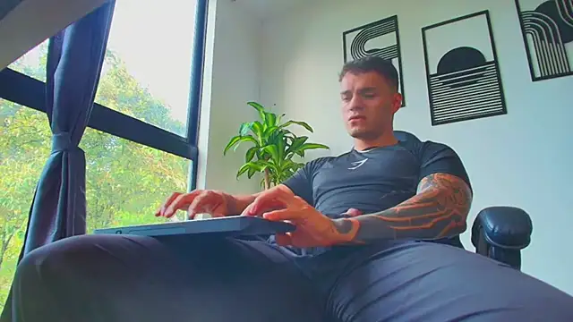 ALPHA DOMINUS  online show from April 2026 09:53:01 PM