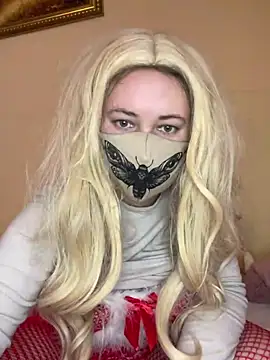 ShyPampBlondie online show from April 2026 12:35:02 PM