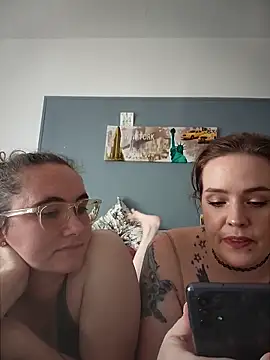 AndHerXO online show from March 2026 02:54:02 PM