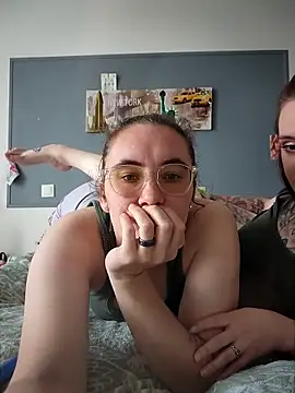 AndHerXO online show from March 2026 12:31:01 PM