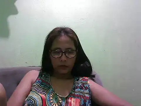 Snapshot of HotLadyPinay32 chatting on July 2026 08:18:02 AM HotLadyPinay32 online show from July 2026 08:18:02 AM