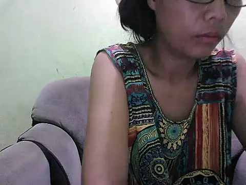 HotLadyPinay32 online show from April 2026 09:38:01 PM