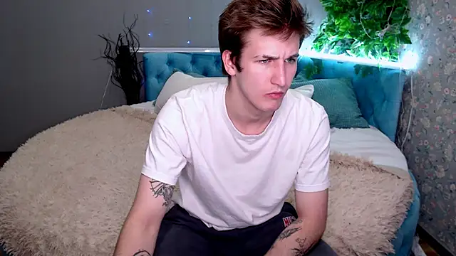 KiskaKurt online show from September 2025 08:05:01 PM