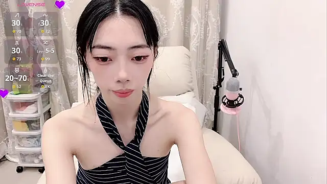 Snapshot of tuantuanle chatting on June 2026 03:46:01 PM tuantuanle online show from June 2026 03:46:01 PM