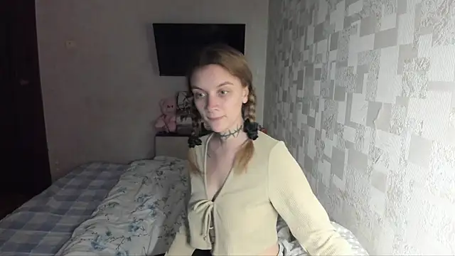 Snapshot of AlisTris chatting on October 2025 02:52:02 PM AlisTris online show from October 2025 02:52:02 PM