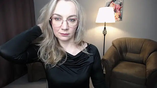 Ava Elior online show from April 2026 12:32:02 PM
