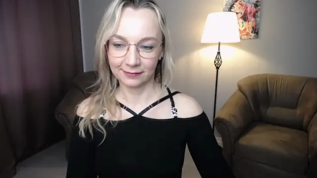 Ava Elior online show from May 2026 10:00:02 AM