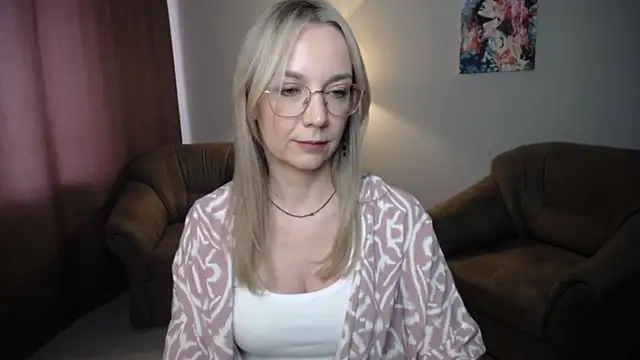 Ava Elior online show from July 2026 11:50:01 AM