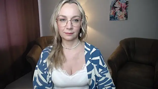 Ava Elior online show from June 2026 12:10:02 PM