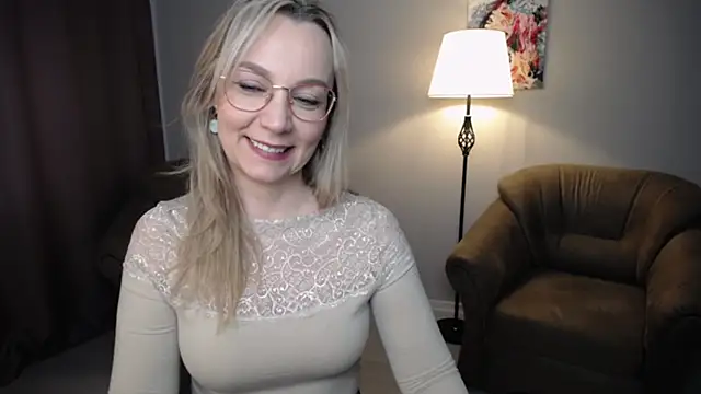 Ava Elior online show from April 2026 11:24:01 AM