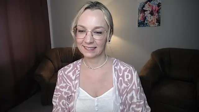 Ava Elior online show from July 2026 11:39:02 AM