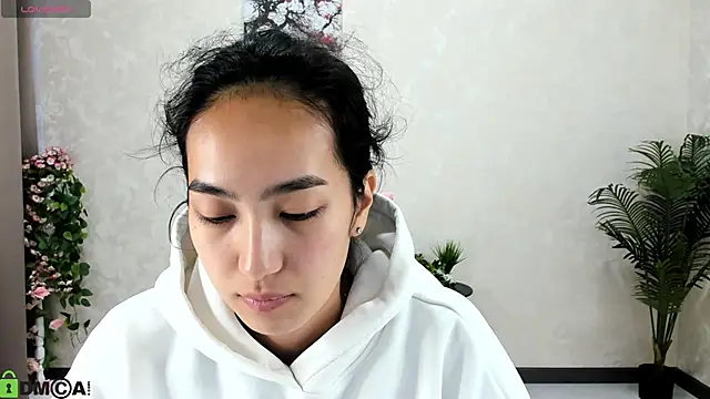 FlirtyAura online show from October 2025 03:29:02 AM