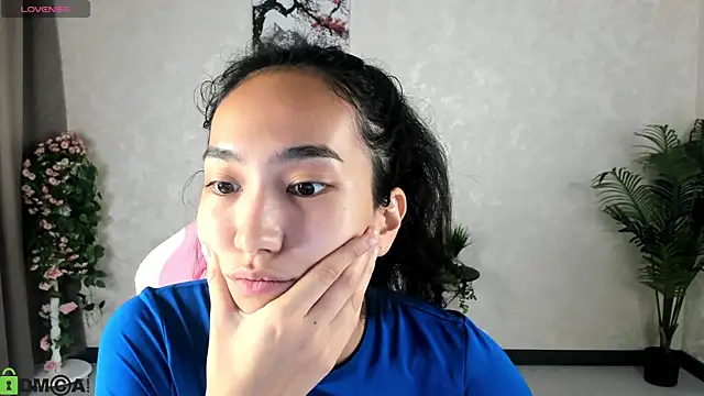 FlirtyAura online show from September 2025 03:45:02 AM