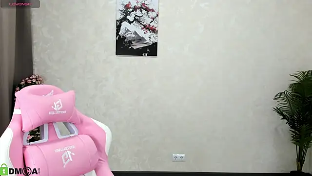 FlirtyAura online show from October 2025 12:53:01 AM