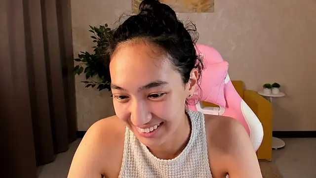 FlirtyAura online show from July 2026 03:35:01 AM