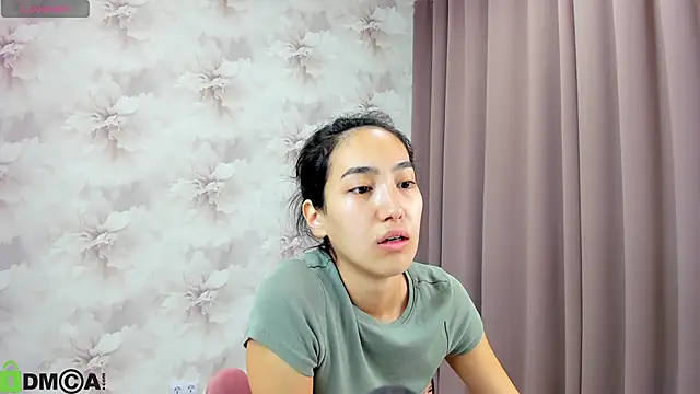 FlirtyAura online show from October 2025 03:55:02 AM