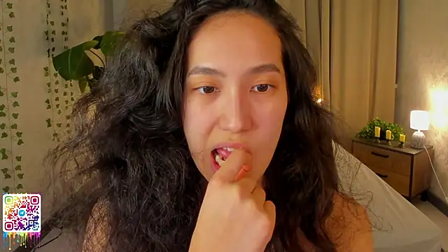 FlirtyAura online show from April 2026 11:48:02 AM