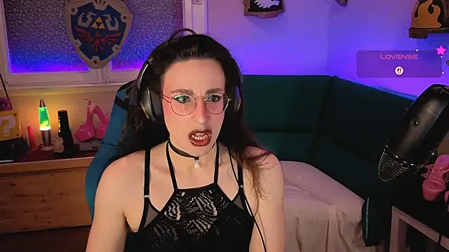 Zesty Peach online show from June 2026 10:48:01 PM