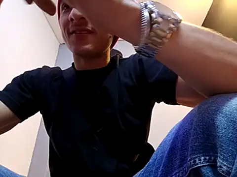 jhonny thes28 online show from October 2025 04:50:01 PM