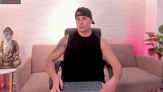 connorsmiith online show from April 2026 10:58:01 PM