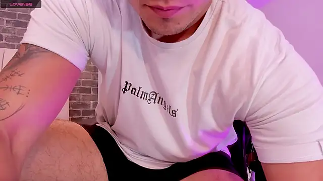 connorsmiith online show from March 2026 12:57:01 PM