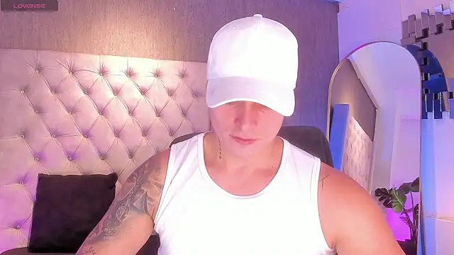 connorsmiith online show from May 2026 01:20:01 AM