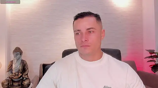 connorsmiith online show from April 2026 10:39:02 PM