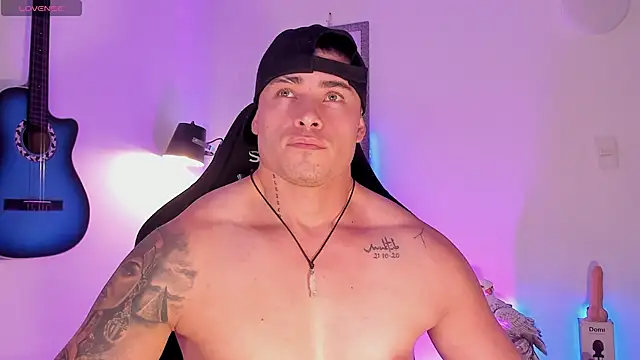 connorsmiith online show from June 2026 02:33:01 PM