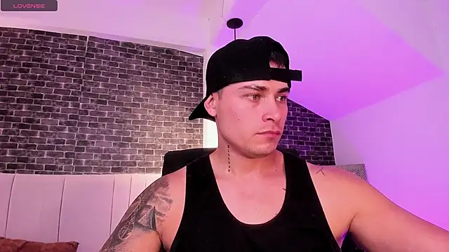 connorsmiith online show from March 2026 06:03:01 PM