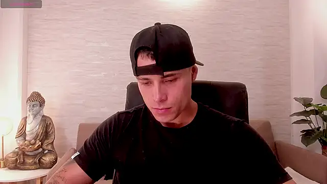 connorsmiith online show from April 2026 10:44:02 PM