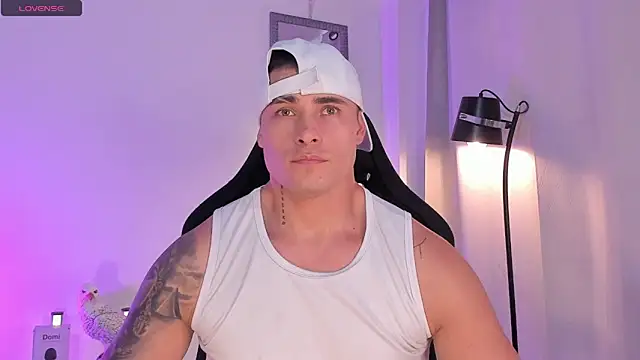 connorsmiith online show from May 2026 12:34:01 PM