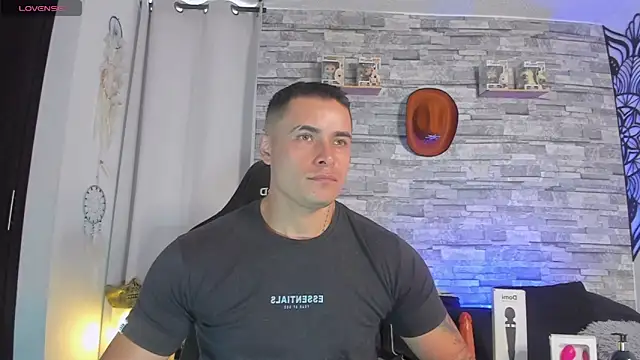 Snapshot of connorsmiith chatting on November 2025 08:35:02 PM connorsmiith online show from November 2025 08:35:02 PM