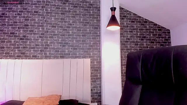 connorsmiith online show from March 2026 02:49:01 PM