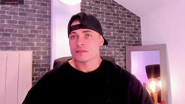 connorsmiith online show from March 2026 01:04:01 PM