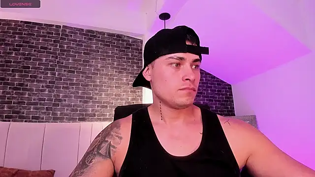 connorsmiith online show from March 2026 12:32:02 PM