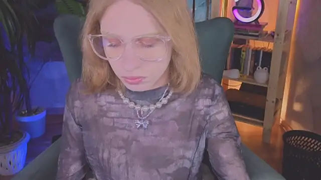 BarbieRichy online show from November 2025 05:33:02 AM