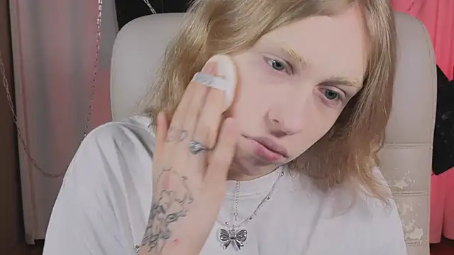 BarbieRichy online show from October 2025 06:01:01 AM