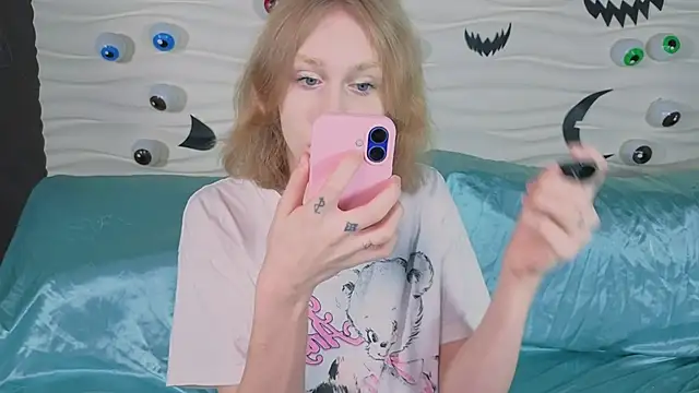 BarbieRichy online show from November 2025 05:25:01 AM