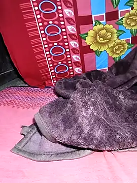 Snapshot of raju-ki-rani chatting on November 2025 05:46:02 PM raju-ki-rani online show from November 2025 05:46:02 PM