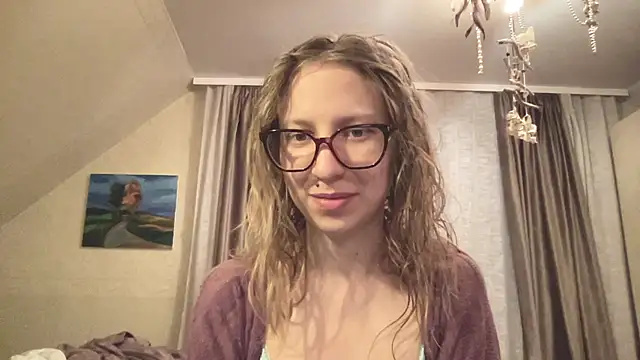 Snapshot of SenseInner chatting on November 2025 04:33:02 PM SenseInner online show from November 2025 04:33:02 PM