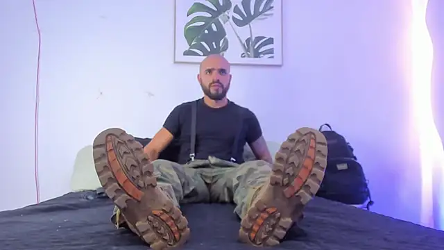 Maximo Di Santi online show from October 2025 07:59:01 PM