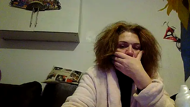 RubyyRosee online show from November 2025 06:47:01 AM