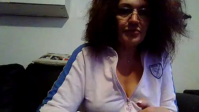 RubyyRosee online show from April 2026 05:47:01 AM