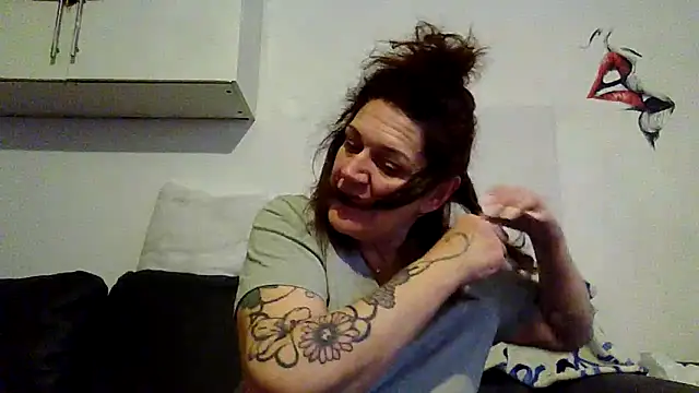 RubyyRosee online show from May 2026 05:37:02 AM