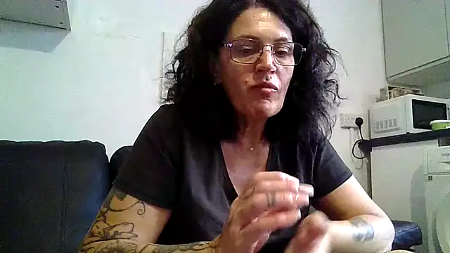 RubyyRosee online show from July 2026 06:02:01 AM