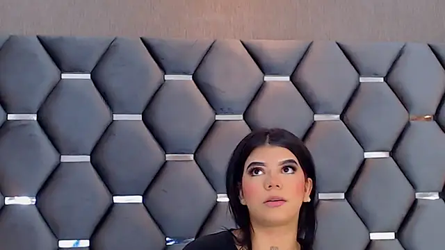 MelodyCarsson online show from December 2025 12:05:01 PM