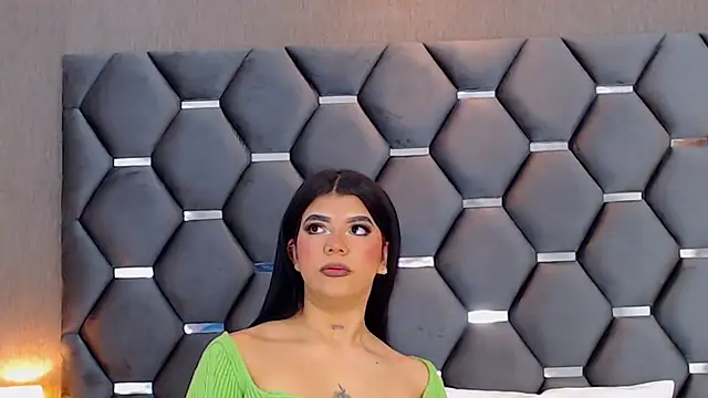 MelodyCarsson online show from December 2025 12:29:02 PM